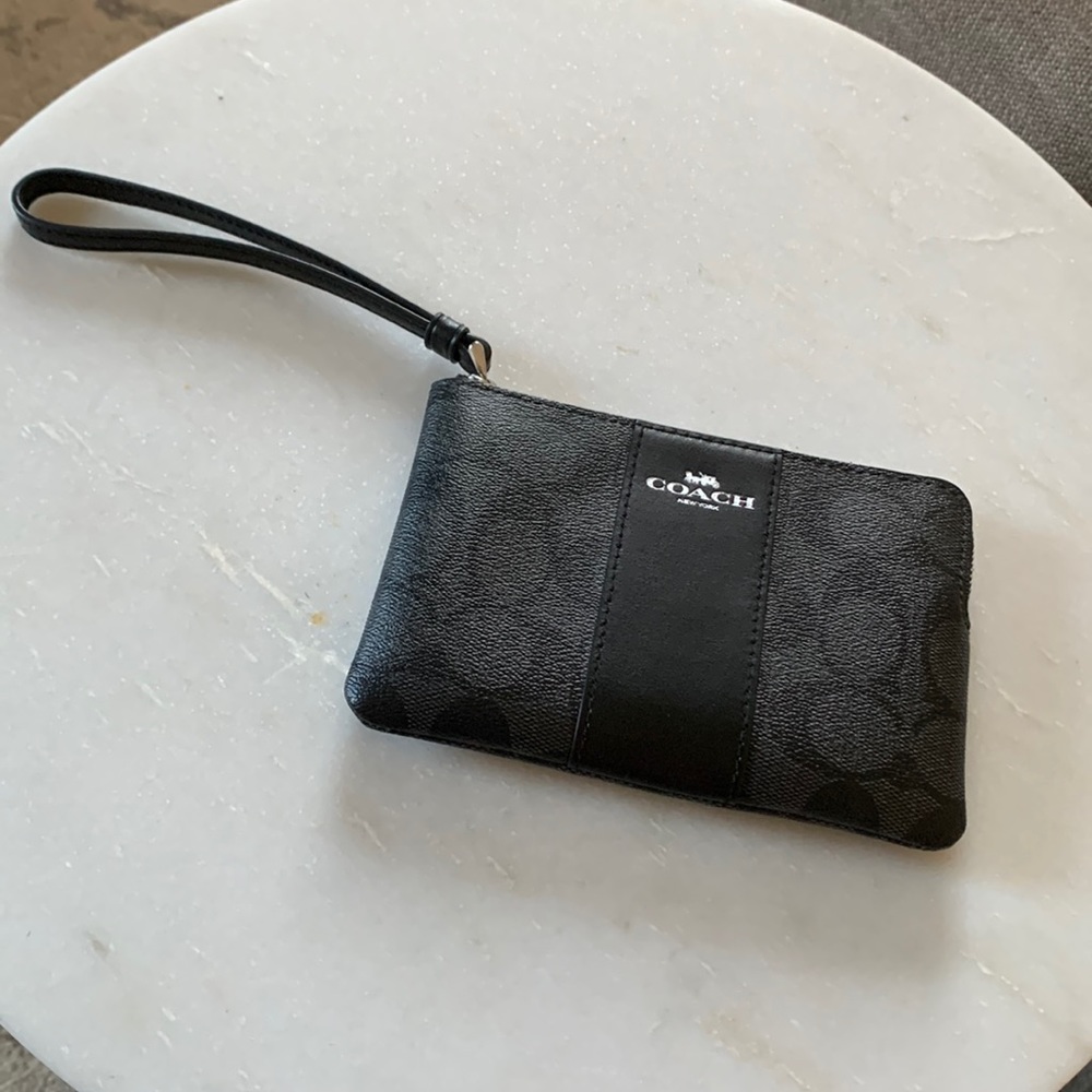Women’s Coach New York black wristlet